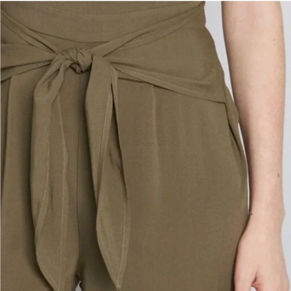 ModCloth Bay Area Believer Jumpsuit Size M - Picture 3 of 8